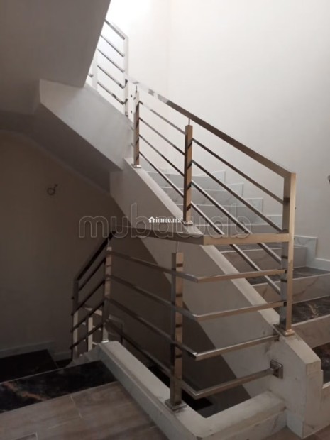 Maison à vendre à Berkane. Surface totale 200 m². Cuisinière avec four - Vente Immobilier - Berkane - photo 5
