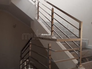 Maison à vendre à Berkane. Surface totale 200 m². Cuisinière avec four - Maison à vendre - Berkane