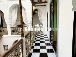 Riad Maison d’Hôtes à Mouassine, Médina - Maison à vendre - Marrakech