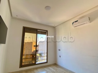 Vente d'un bel appartement à Camp Al Ghoul. 3 chambres agréables. Meublé - Appartement à vendre - Marrakech