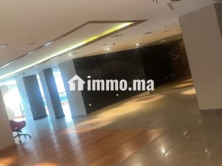 Grand magasin à louer Racine ex - Appartement à louer - Casablanca