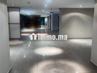 Grand magasin à louer Racine ex - Appartement à louer - Casablanca