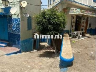 للبيع: محل تجاري بـ 3 واجهات – مدينة العرائش - Local commercial à vendre - Larache