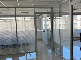 Plateau bureaux 140m2 entièrement rénové et équipé. Idéal pour une startup ou société INTEC.Emplacement stratégique centre Racine/Maarif. - Bureau à louer - Casablanca