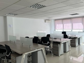 Plateau bureaux 140m2 entièrement rénové et équipé. Idéal pour une startup ou société INTEC.Emplacement stratégique centre Racine/Maarif. - Bureau à louer - Casablanca