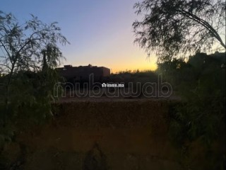 Terrain à la vente à Ennakhil Palmeraie.
Superficie 2540 m² - Terrain à vendre - Marrakech