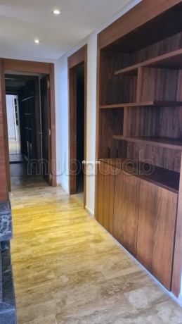 magnifique-studio-78-m2-avec-terrasse-sud-big-3
