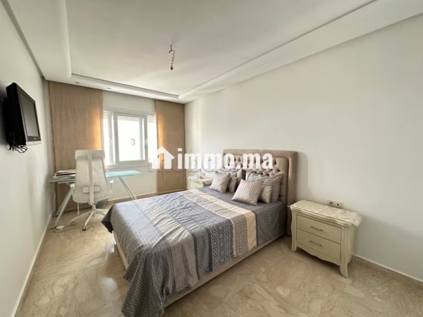 luxueux-appartement-sans-vis-a-vis-a-vendre-au-triangle-dor-big-11