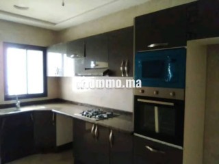Appartement à l'achat à Hamria. 8 pièces confortables. Ascenseur et places de parking - Appartement à vendre - Meknes