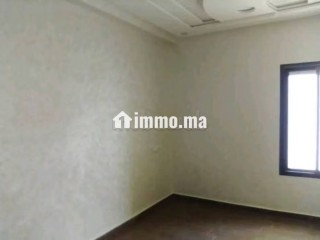 Appartement à l'achat à Hamria. 8 pièces confortables. Ascenseur et places de parking - Appartement à vendre - Meknes