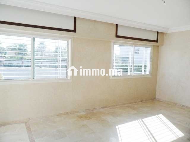 Jolie villa neuve à louer à Souissi - Location Immobilier - Rabat - photo 3