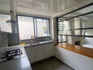 Très bel appartement 2 chambres vide racine - Appartement à louer - Casablanca