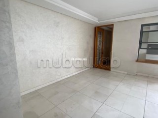 Très bel appartement 2 chambres vide racine - Appartement à louer - Casablanca