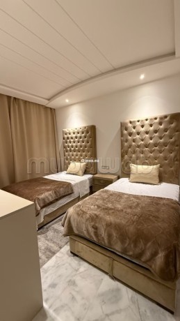 a-louer-bel-appartement-meuble-en-plein-centre-big-12