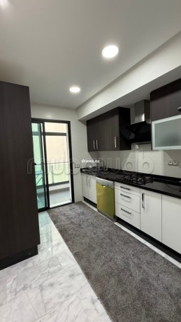 a-louer-bel-appartement-meuble-en-plein-centre-big-15