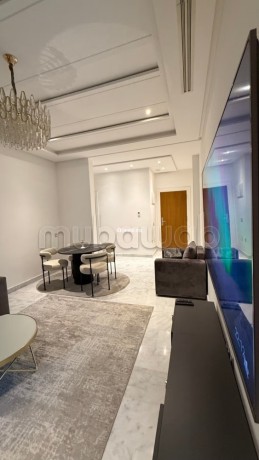 a-louer-bel-appartement-meuble-en-plein-centre-big-2