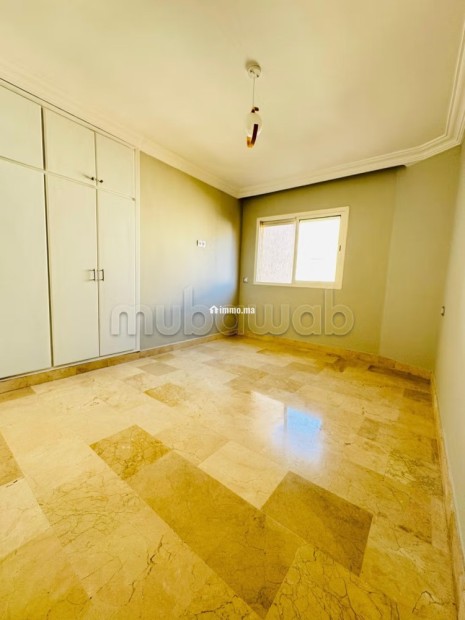 Louez cet appartement à Val Fleury. Surface de 75 m². Cheminée et climatisation - Location Immobilier - Casablanca - photo 2