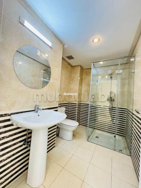 Louez cet appartement à Val Fleury. Surface de 75 m². Cheminée et climatisation - Location Immobilier - Casablanca - photo 5