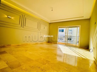 Louez cet appartement à Val Fleury. Surface de 75 m². Cheminée et climatisation - Appartement à louer - Casablanca