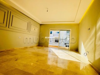 Louez cet appartement à Val Fleury. Surface de 75 m². Cheminée et climatisation - Appartement à louer - Casablanca