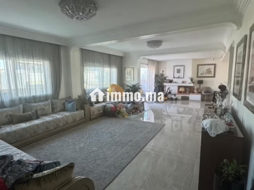 Appartement vide en location à Palmier. 3 grandes pièces. Terrasse - Location Immobilier - Casablanca - photo 2
