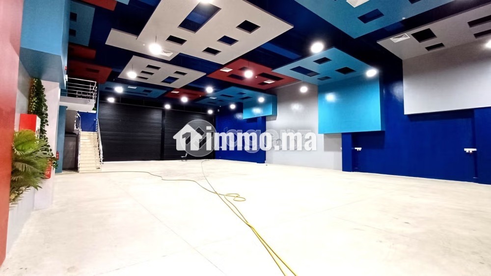 Commerce à louer 1 350 m² Zenata Mohammadia - Location Immobilier - Mohammedia - photo 1