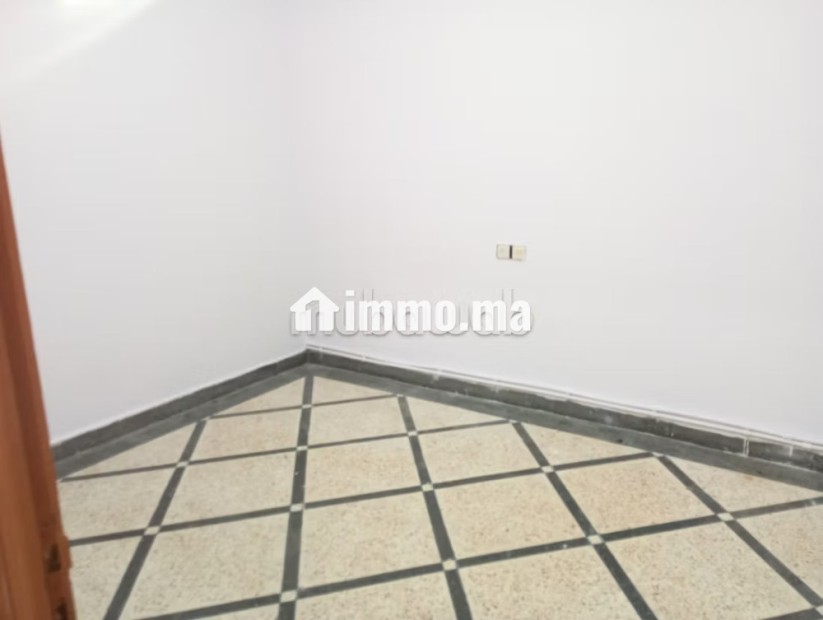 Grand appartement à louer - Location Immobilier - Oujda - photo 6