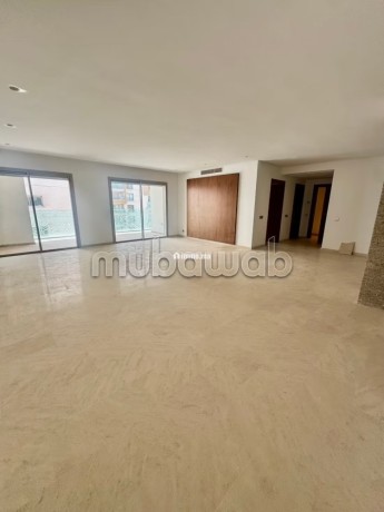 tres-jolie-appartement-3ch-tres-moderne-a-cfc-big-0