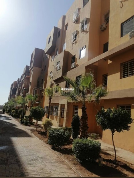 Bel appartement à vendre à Bouaakkaz.
Superficie 68 m².
Meublé - Vente Immobilier - Marrakech - photo 1