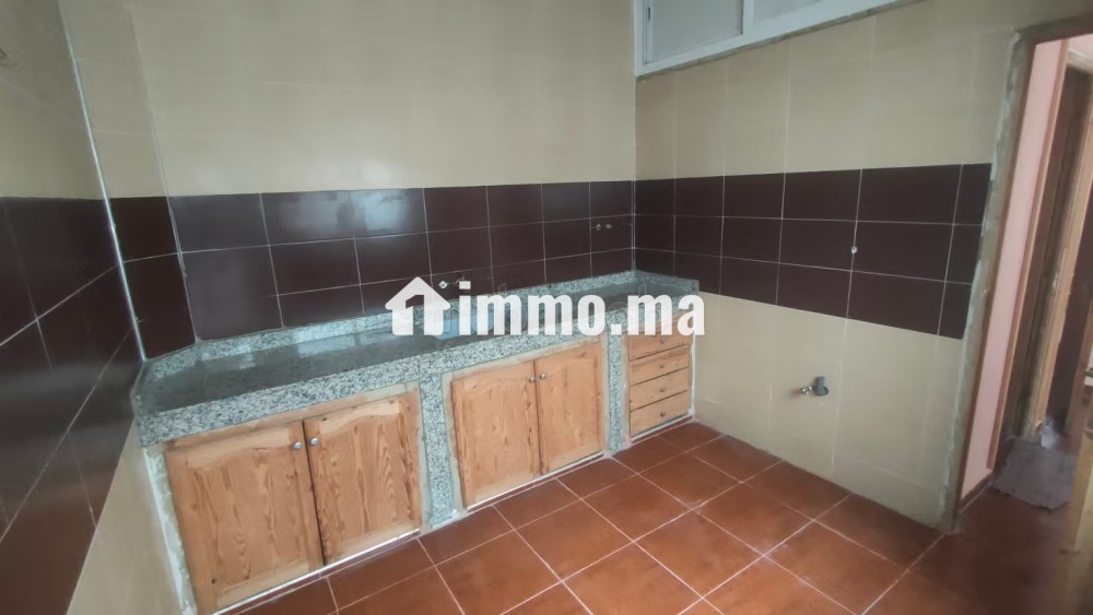 Maison R2 à l'achat à Marjane. 1 garage, 5 chambres, 3 salons, 4 cuisines et 4 sdb. Terrasse - Vente Immobilier - Meknes - photo 2