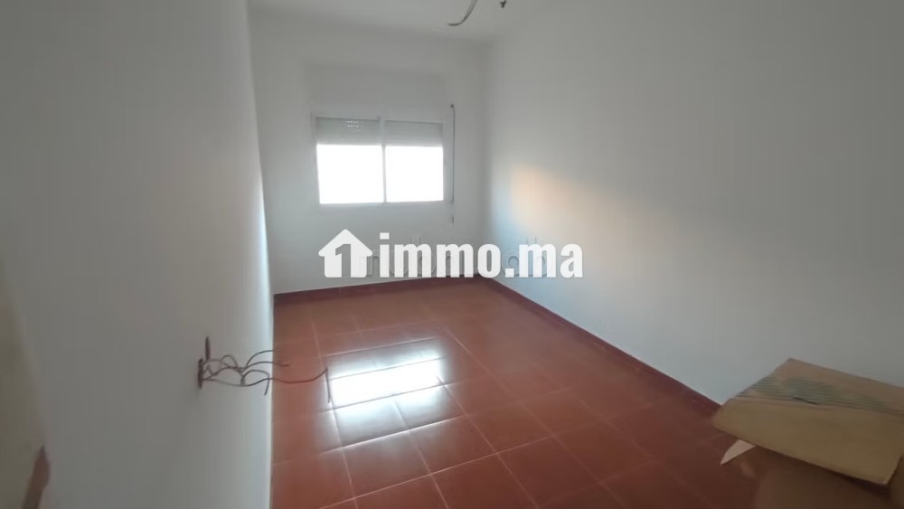 Maison R2 à l'achat à Marjane. 1 garage, 5 chambres, 3 salons, 4 cuisines et 4 sdb. Terrasse - Vente Immobilier - Meknes - photo 6