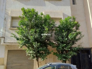 Maison R2 à l'achat à Marjane. 1 garage, 5 chambres, 3 salons, 4 cuisines et 4 sdb. Terrasse - Maison à vendre - Meknes