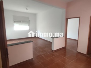 Maison R2 à l'achat à Marjane. 1 garage, 5 chambres, 3 salons, 4 cuisines et 4 sdb. Terrasse - Maison à vendre - Meknes