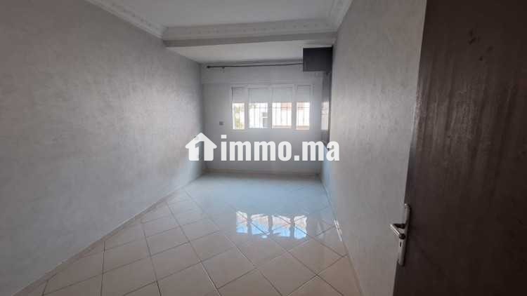 JOLI APPART 2 ETG 3500 DH RES CHABAB IAN SEBA - Location Immobilier - Casablanca - photo 3
