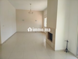 Location villa de haut standing à Ain Diab Extension. 4 belles chambres. Tout confort avec cheminée et climatisation - Villa à louer - Casablanca