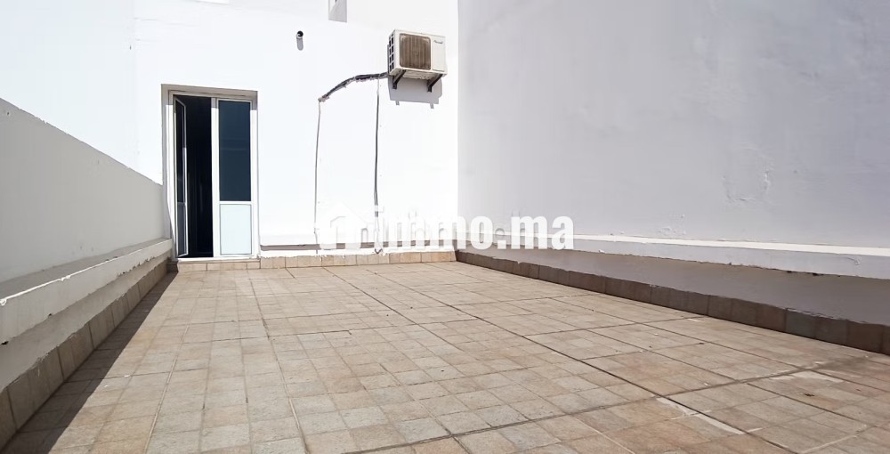 Beau bureau à louer à Gauthier.
Terrasse et ascenseur - Location Immobilier - Casablanca - photo 3