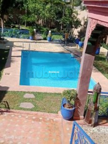 belle-villa-avec-piscine-chauffee-vue-sur-montagne-big-1