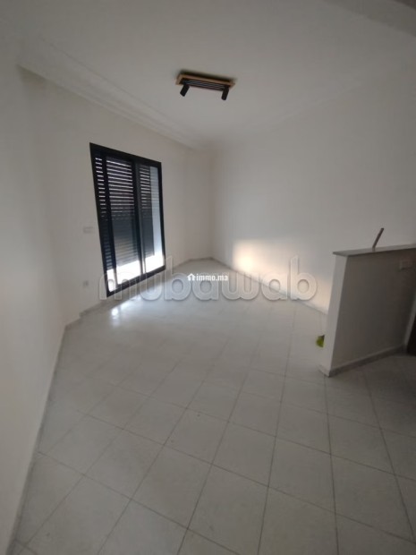 Loc studio vide haut STG val fleuri avec terasse - Location Immobilier - Casablanca - photo 1