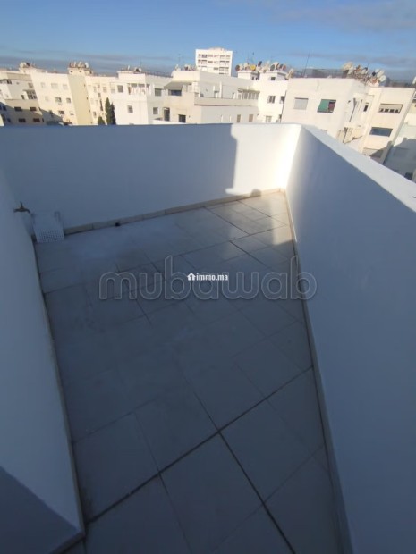 Loc studio vide haut STG val fleuri avec terasse - Location Immobilier - Casablanca - photo 3