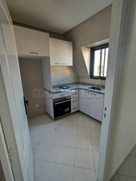 Loc studio vide haut STG val fleuri avec terasse - Location Immobilier - Casablanca - photo 6