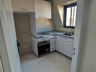 Loc studio vide haut STG val fleuri avec terasse - Appartement à louer - Casablanca