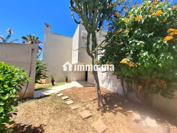 super-terrain-de-1130m2-vue-sur-mer-a-ain-diab-big-4