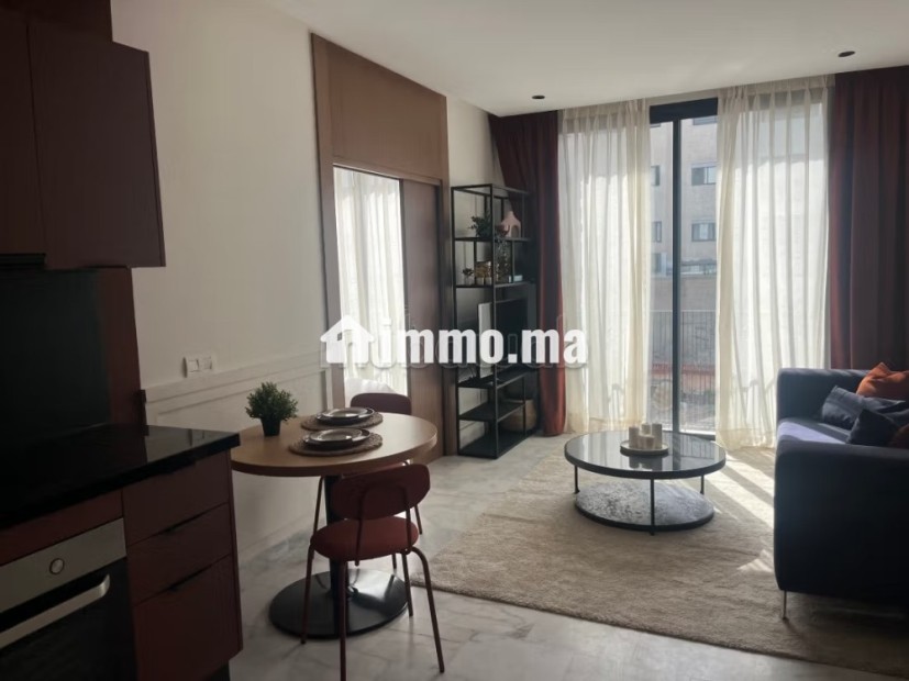 Luxueux studio meublé et équipé à CFC à 2 min à pieds du cafc et à 5 min en voiture de l autoroute - Location Immobilier - Casablanca - photo 1