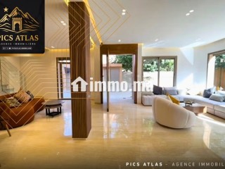 Villa de Prestige à Vendre, 6 Chambres, Route de Casablanca - Villa à vendre - Marrakech