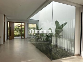 luxe-plein-pied-a-vendre-sur-la-route-de-lourika