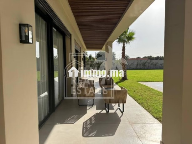 luxe-plein-pied-a-vendre-sur-la-route-de-lourika-big-17