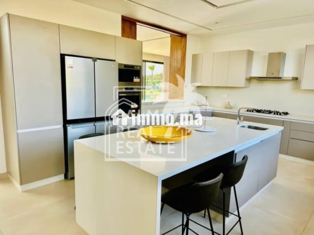 luxe-plein-pied-a-vendre-sur-la-route-de-lourika-big-3