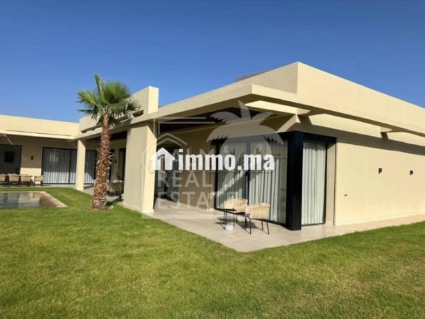 luxe-plein-pied-a-vendre-sur-la-route-de-lourika-big-7