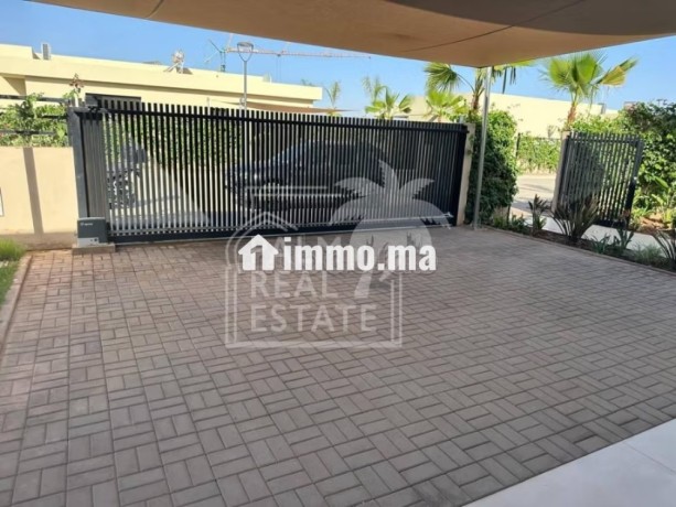 luxe-plein-pied-a-vendre-sur-la-route-de-lourika-big-8