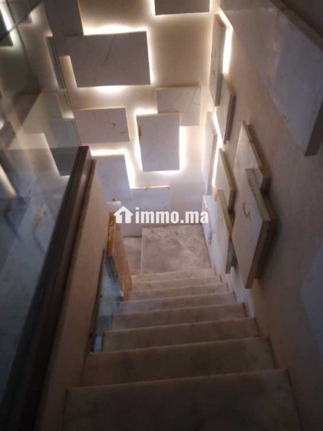 Magasin commercial à vendre 140m² a gzenaya - Vente Immobilier - Tanger - photo 1